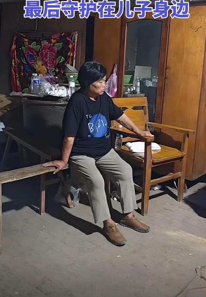 父母摸照片痛哭妻子崩溃晕厥车祸原因曝光CQ9电子最新网站34岁卡车司机去世(图2)
